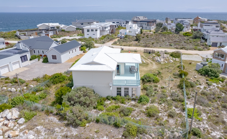4 Bedroom Property for Sale in Pringle Bay Western Cape